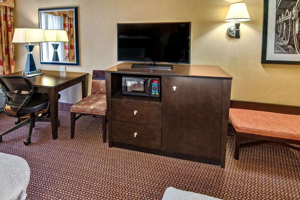 Inn Hampton Johnstown Geistown